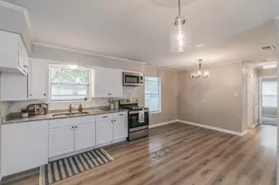 203 E 11th St, Kaufman, TX 75142 - Photo 8