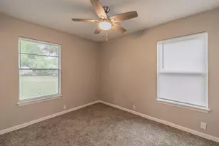 203 E 11th St, Kaufman, TX 75142 - Photo 18