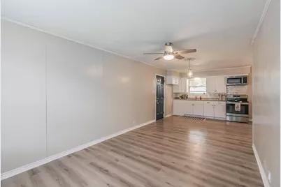 203 E 11th Street, Kaufman, TX 75142 - Photo 4