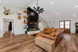 1435 County Rd 3550, Valley Mills, TX 76689 - Photo 2