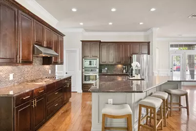 2711 Stonebriar Court, Arlington, TX 76001 - Photo 12