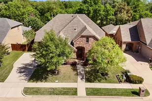 2711 Stonebriar Ct, Arlington, TX 76001 - Photo 4