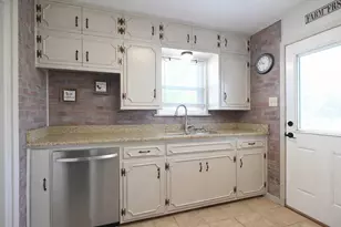 218 Jenny Ln, Denison, TX 75020 - Photo 6