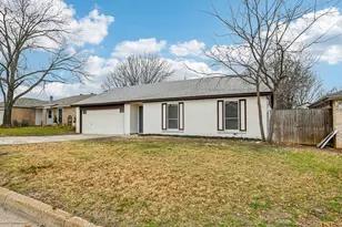 832 Crosstimbers Dr, Fort Worth, TX 76108 - Photo 2