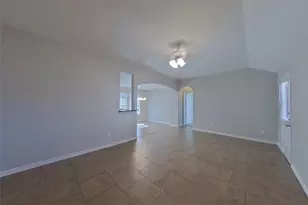 12216 Hunters Crossing Ln, Burleson, TX 76028 - Photo 4