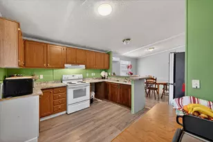 2301 W 13th Ave, Corsicana, TX 75110 - Photo 8