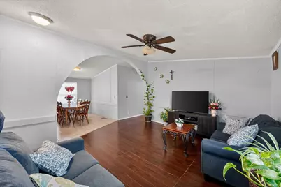 2301 W 13th Avenue, Corsicana, TX 75110 - Photo 4