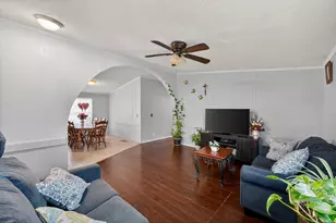 2301 W 13th Ave, Corsicana, TX 75110 - Photo 4