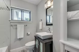 10247 Goodyear Dr, Dallas, TX 75229 - Photo 10