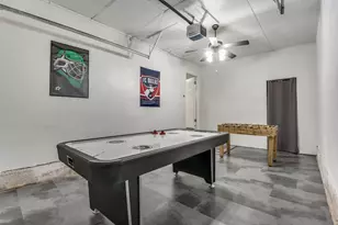 10247 Goodyear Dr, Dallas, TX 75229 - Photo 12