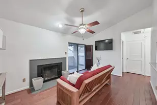 2101 Friendly Dr, Arlington, TX 76011 - Photo 8