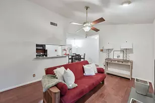 2101 Friendly Dr, Arlington, TX 76011 - Photo 10