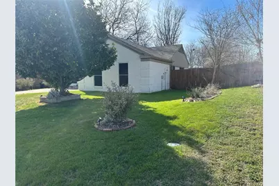 7405 Shadow Bend Drive, Fort Worth, TX 76137 - Photo 4
