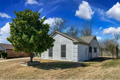 7405 Shadow Bend Drive, Fort Worth, TX 76137 - Photo 4