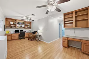 100 Hillside Dr, Hewitt, TX 76643 - Photo 10