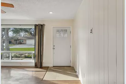 1208 Harris Avenue, Hurst, TX 76053 - Photo 4