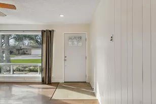 1208 Harris Ave, Hurst, TX 76053 - Photo 4