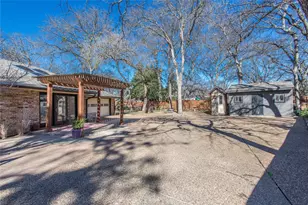 5805 Havenwood Ct, Fort Worth, TX 76112 - Photo 6