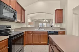 401 Millbrook Ln, Crowley, TX 76036 - Photo 8