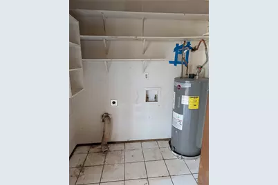 6925 Sandstone Court, Fort Worth, TX 76120 - Photo 8