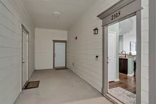 1025 W 10th St, Fort Worth, TX 76102 - Photo 6