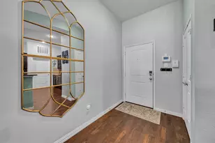 1025 W 10th St, Fort Worth, TX 76102 - Photo 8