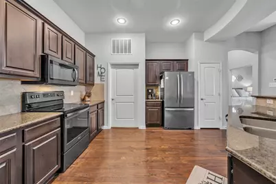 1025 W 10th Street #2105, Fort Worth, TX 76102 - Photo 10