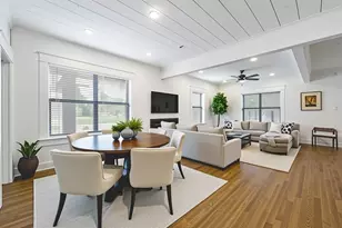 1013 Sherman St, McKinney, TX 75069 - Photo 2