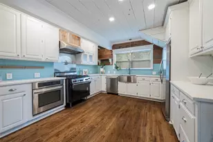 1013 Sherman St, McKinney, TX 75069 - Photo 4