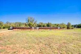 247 S Caddo St, Lipan, TX 76462 - Photo 10