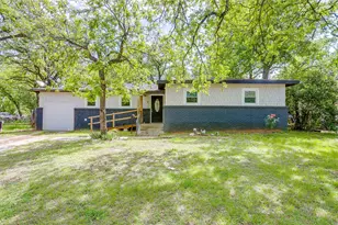 2515 Yeager St, Fort Worth, TX 76112 - Photo 2