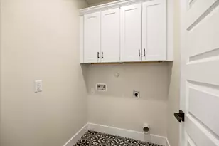 2314 Forest Hill Ln, Granbury, TX 76048 - Photo 16