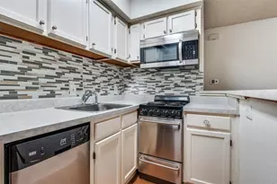 2311 Basil Dr, Arlington, TX 76006 - Photo 4