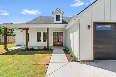 1610 Cheyenne Trail, Granbury, TX 76048 - Photo 4