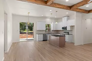 1610 Cheyenne Trail, Granbury, TX 76048 - Photo 14