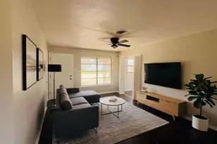 780 Betty Ln, Hurst, TX 76053 - Photo 4