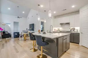 925 Carnation Dr, Crowley, TX 76036 - Photo 8