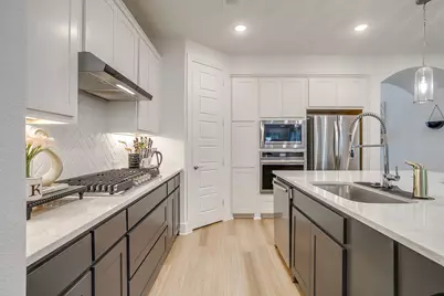 925 Carnation Drive, Crowley, TX 76036 - Photo 10