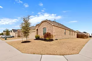 1741 Lake Grove Dr, Little Elm, TX 75068 - Photo 2