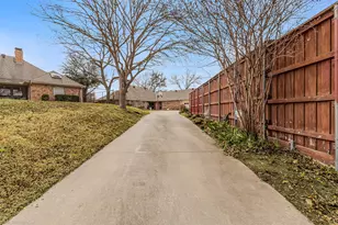 3704 Queenswood Pl, Garland, TX 75040 - Photo 32