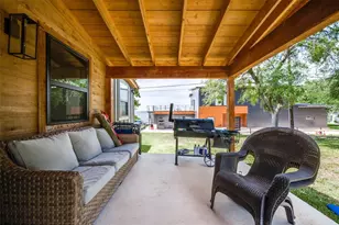 203 Evans St, Bridgeport, TX 76426 - Photo 8