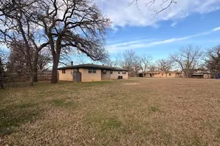 2104 2nd Ave, Bridgeport, TX 76426 - Photo 10
