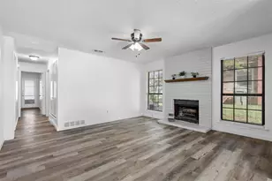 102 Oakwood Ln, Kennedale, TX 76060 - Photo 2