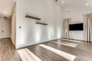 9807 Romo St, Irving, TX 75063 - Photo 4