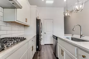 9807 Romo St, Irving, TX 75063 - Photo 12