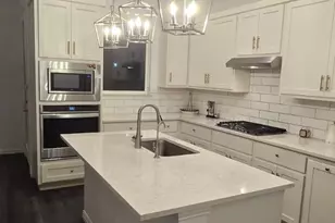 9807 Romo St, Irving, TX 75063 - Photo 8