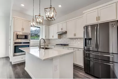 9807 Romo Street, Irving, TX 75063 - Photo 10