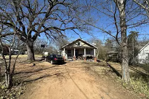 1022 W Wolfe St, Grand Saline, TX 75140 - Photo 1