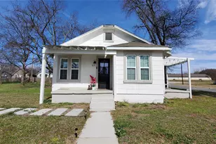 631 E Murray St, Denison, TX 75021 - Photo 1