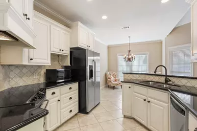 100 Edinburgh, Waco, TX 76712 - Photo 6